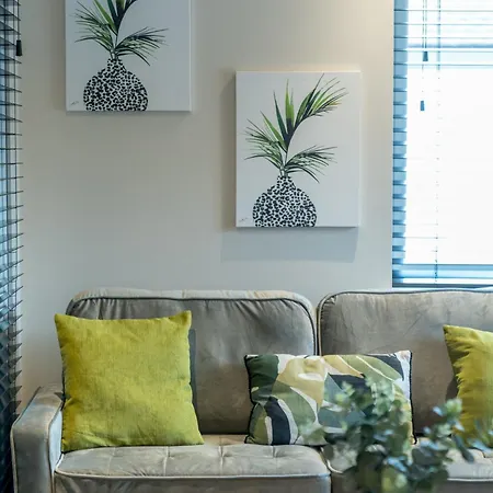 Skyvillion -Cozy & Amazing King 1Bed Apartment In London Cockfosters Mins To Tube Экстерьер фото